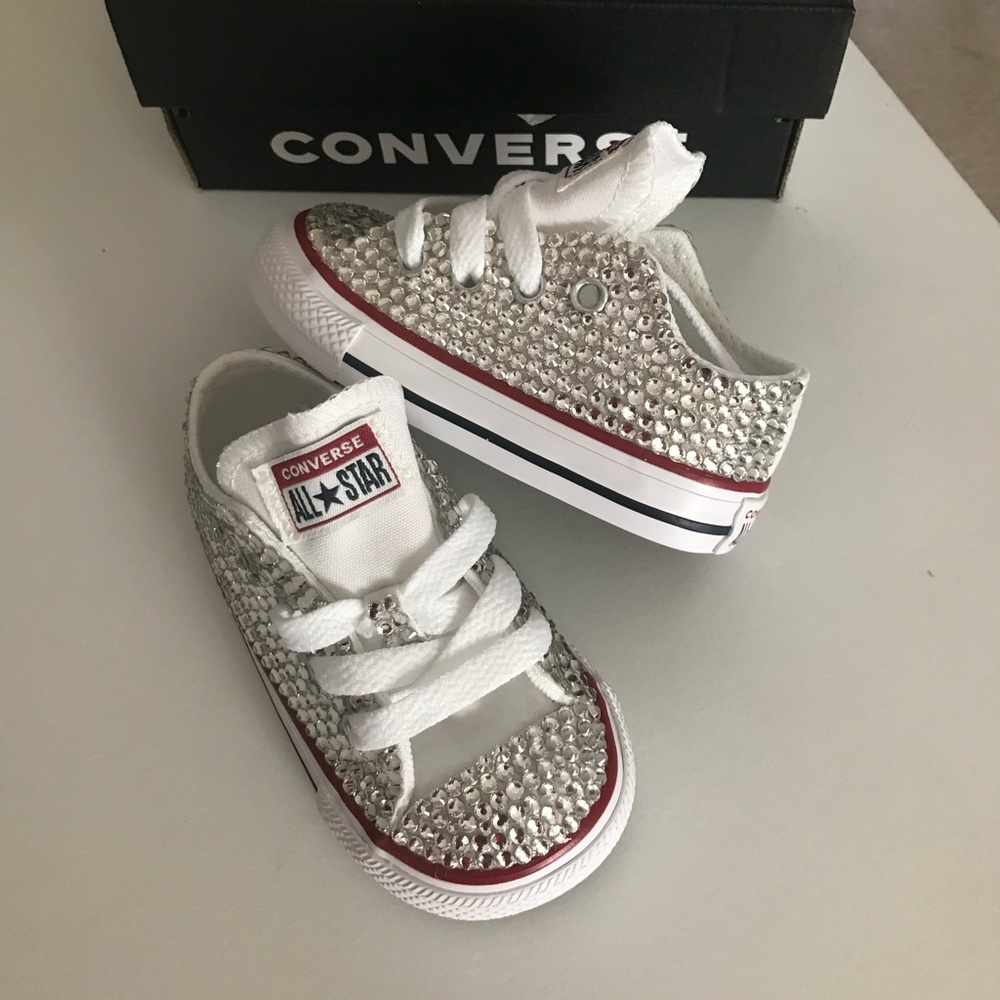 Custom-made rhinestone embellished kid’s Converse sneakers - Picture 5 of 8